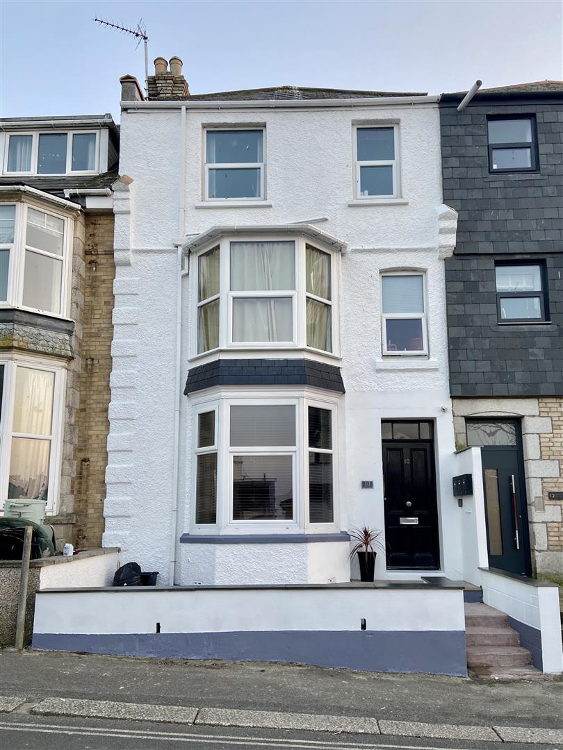 Beachfield Avenue, Newquay photo - 1